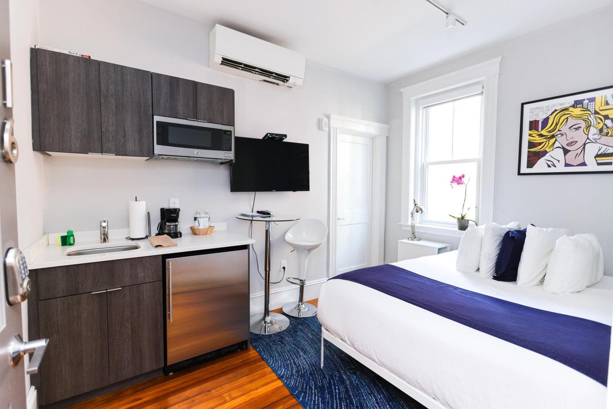 A Stylish Stay W/ A Queen Bed, Heated Floors.. #36 Brookline Dış mekan fotoğraf