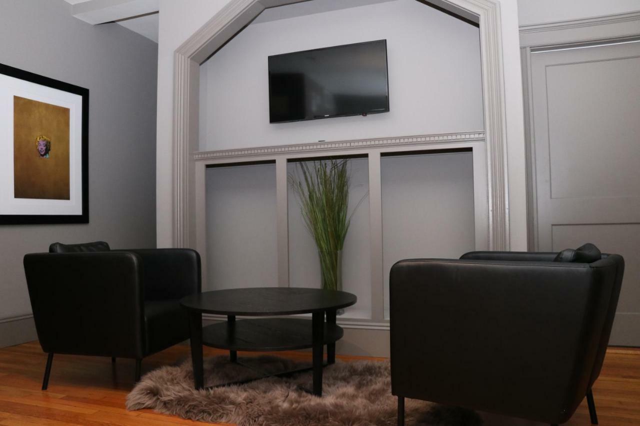 A Stylish Stay W/ A Queen Bed, Heated Floors.. #36 Brookline Dış mekan fotoğraf